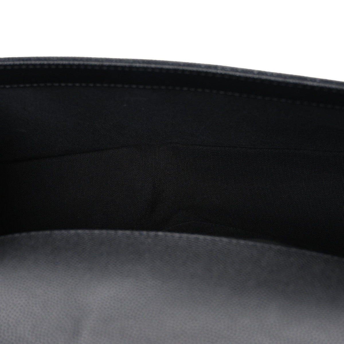 Caviar Quilted Medium Boy Flap Black