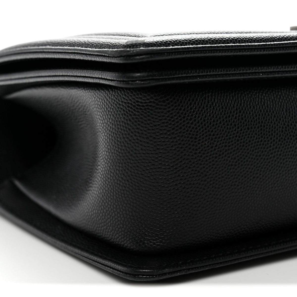 Caviar Quilted Medium Boy Flap Black
