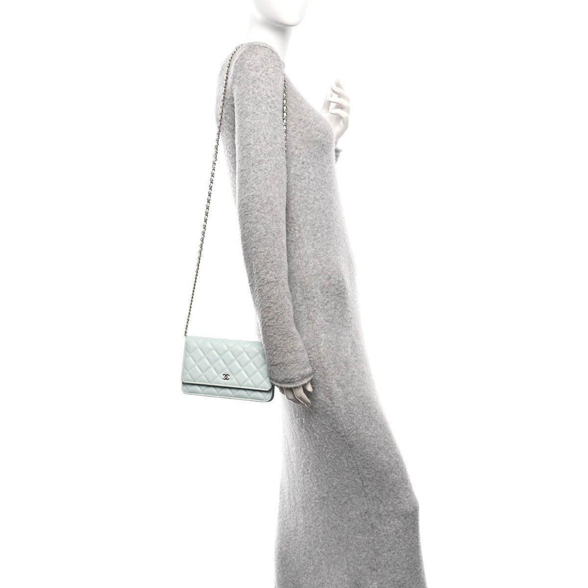 Caviar Quilted Wallet on Chain WOC Light Blue
