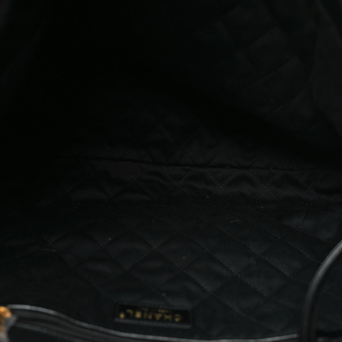 Shiny Calfskin Quilted Chanel 22 Black