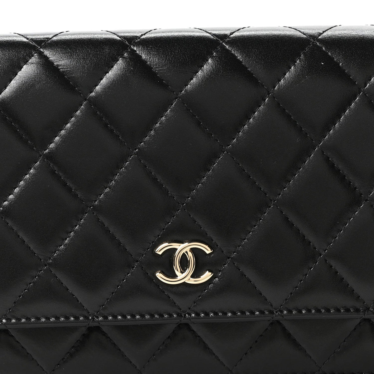 Calfskin Quilted Maxi Pearl Wallet On Chain WOC Black