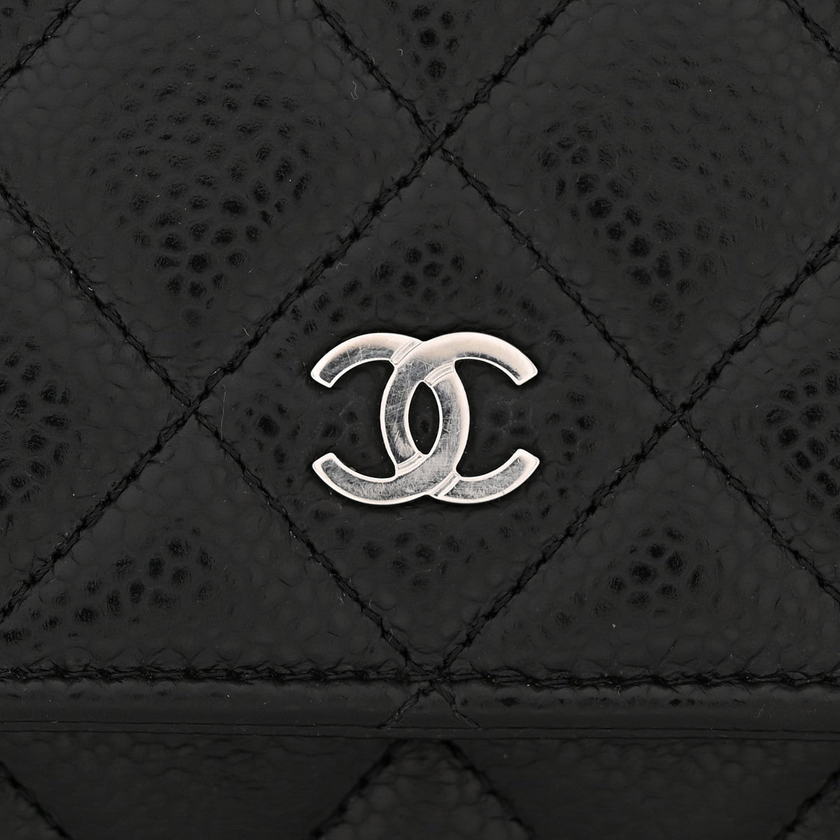 Caviar Quilted Wallet on Chain WOC Black