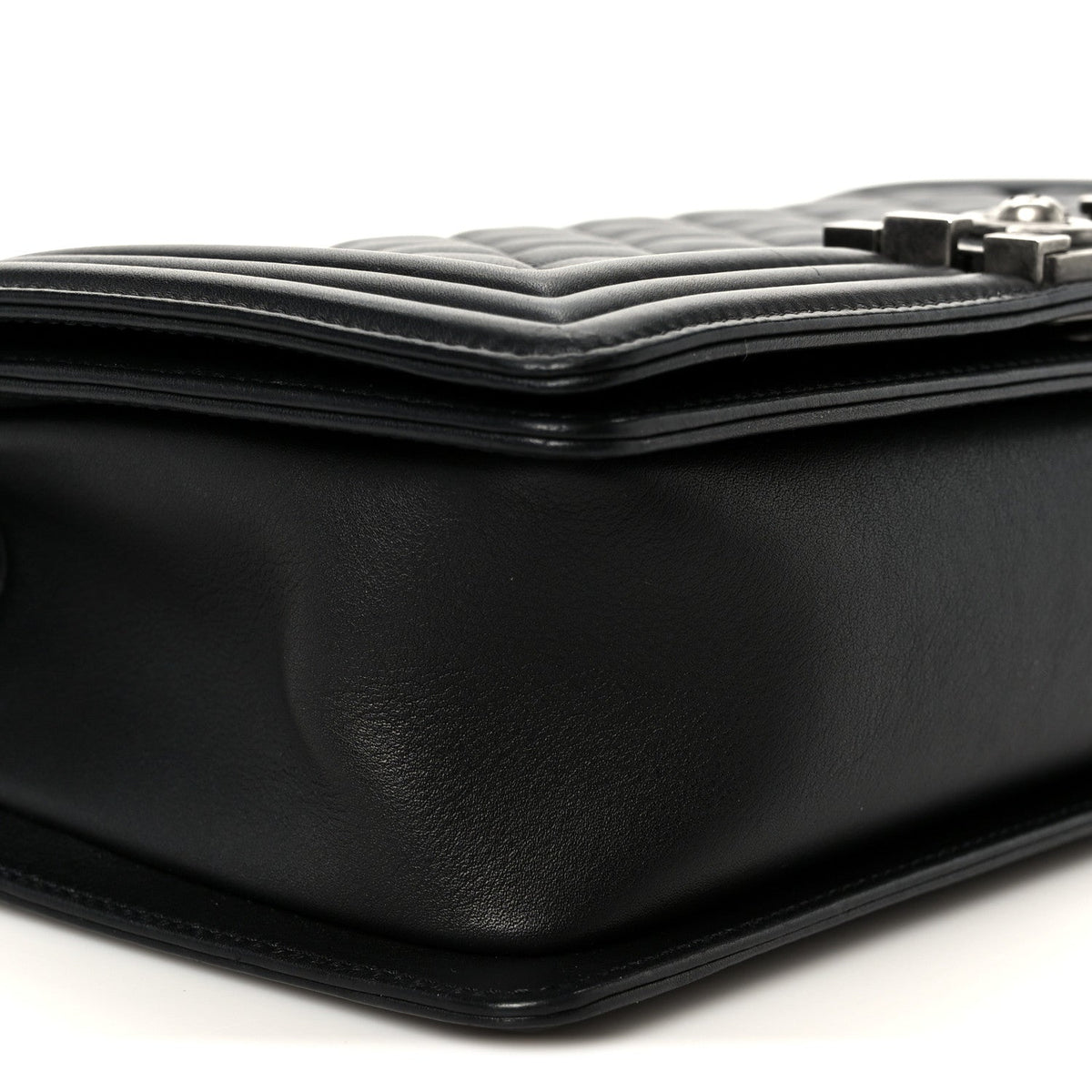 Lambskin Quilted Medium Boy Flap Black
