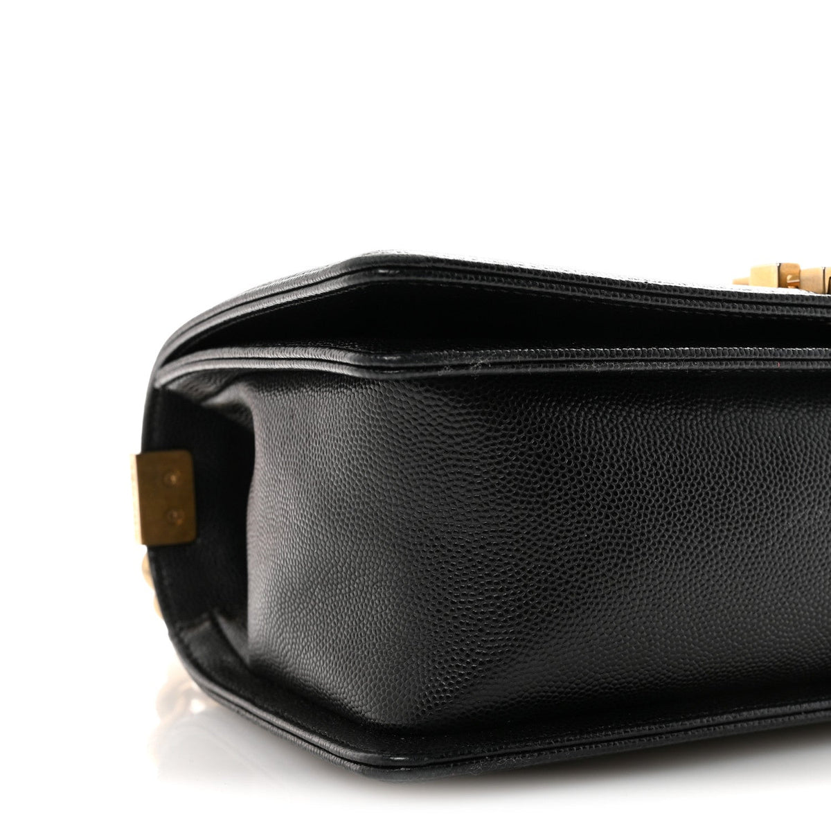 Caviar Quilted Medium Boy Flap Black