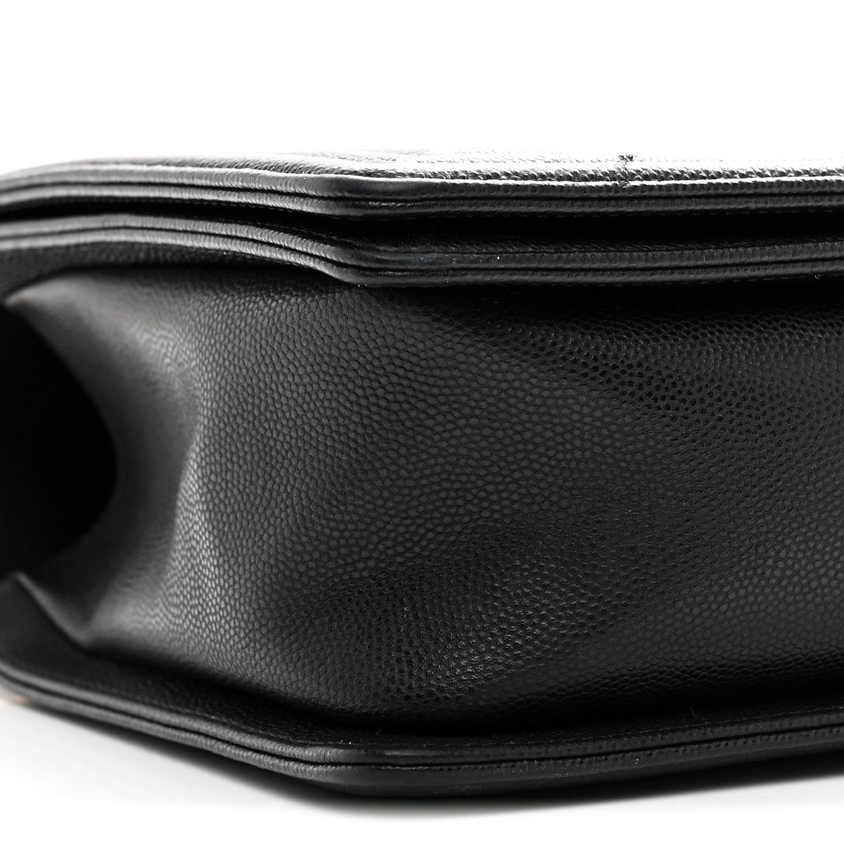 Caviar Quilted New Medium Boy Flap Black