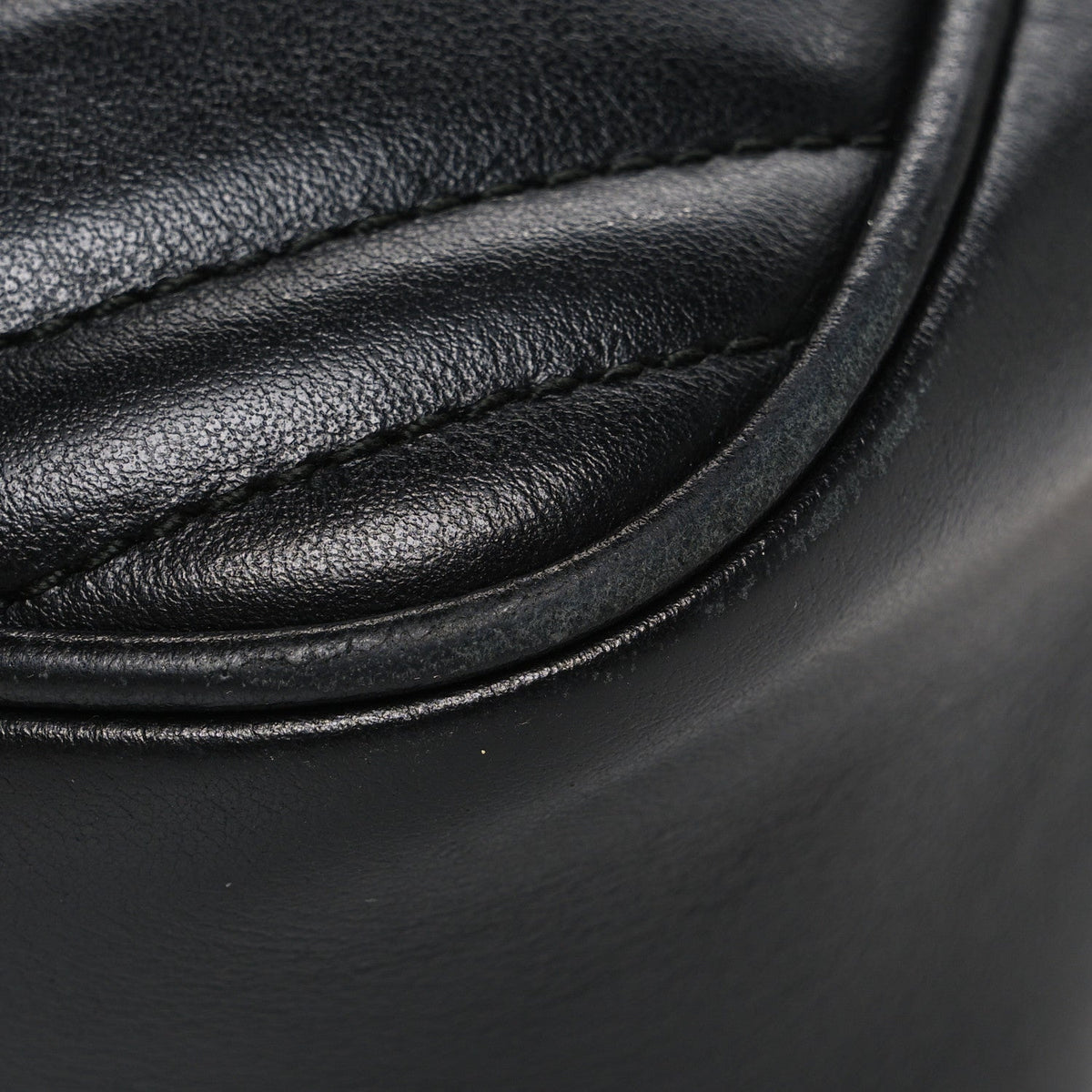 Calfskin Matelasse Small GG Marmont Chain Shoulder Bag Black