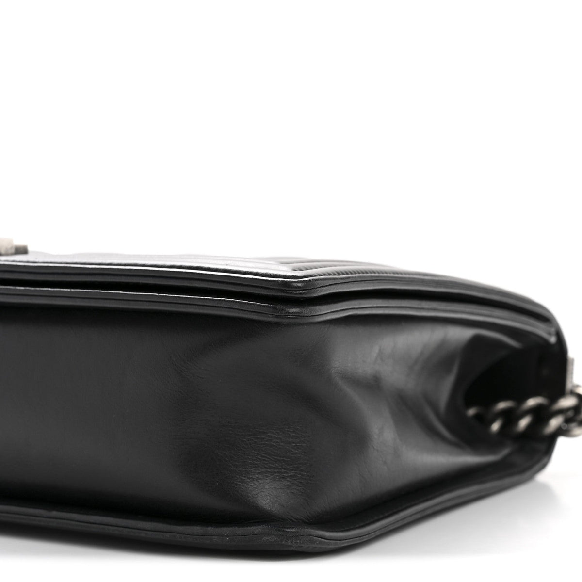 Calfskin Embossed Stitch Large Boy Flap Black