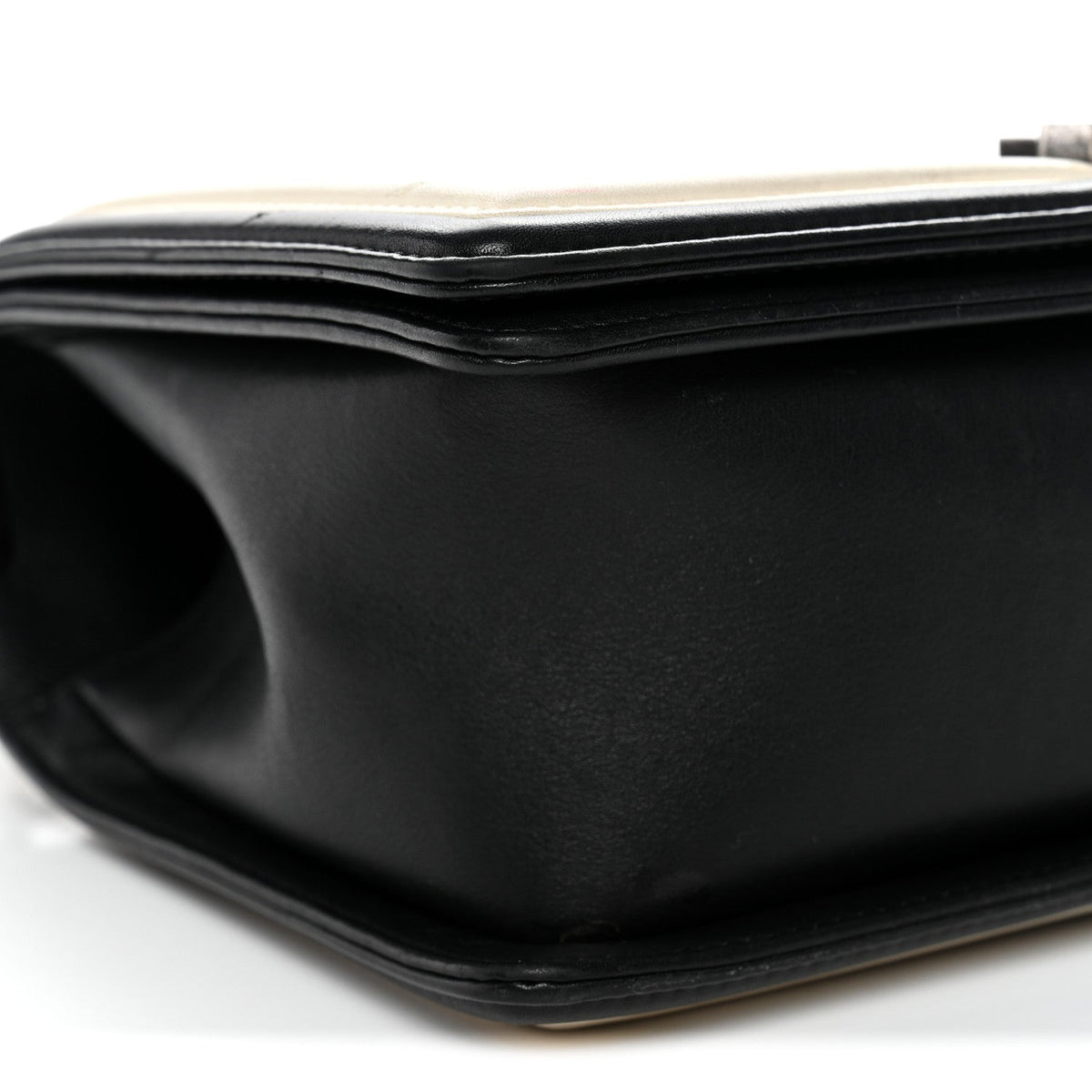 Calfskin Pleated Medium Boy In Rome Flap Black White