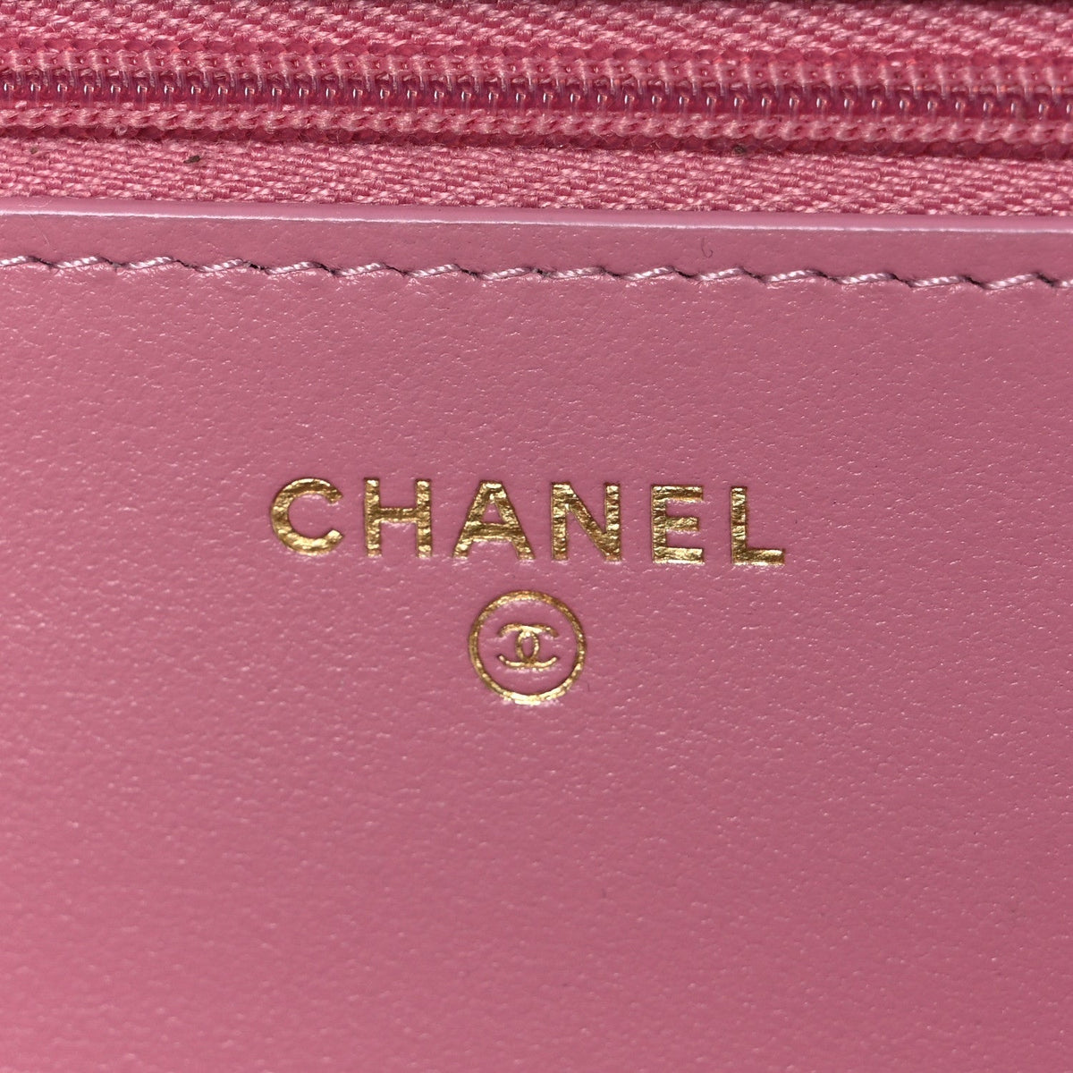 Tweed Quilted Wallet On Chain WOC Pink