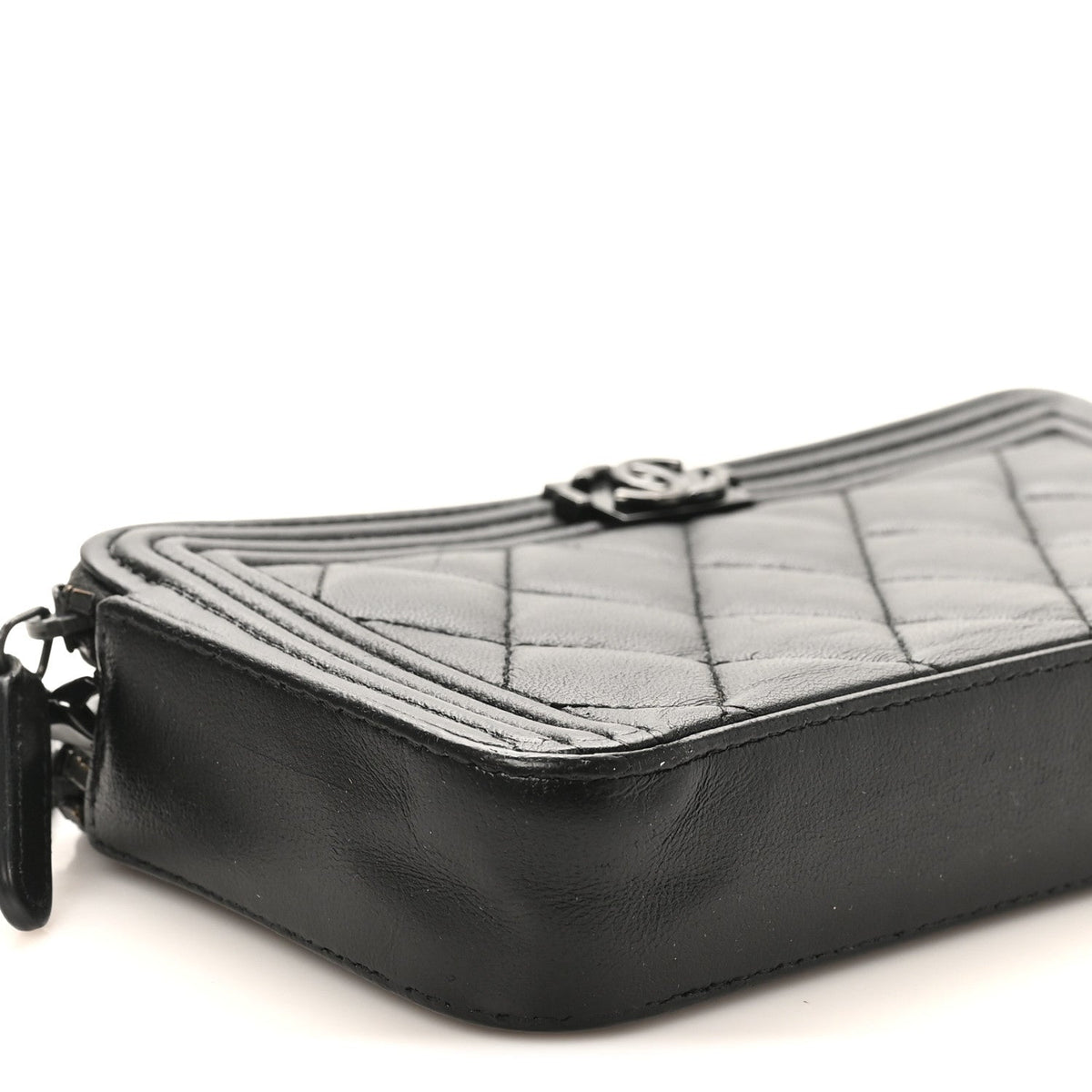 Lambskin Quilted Small Boy Clutch With Chain So Black
