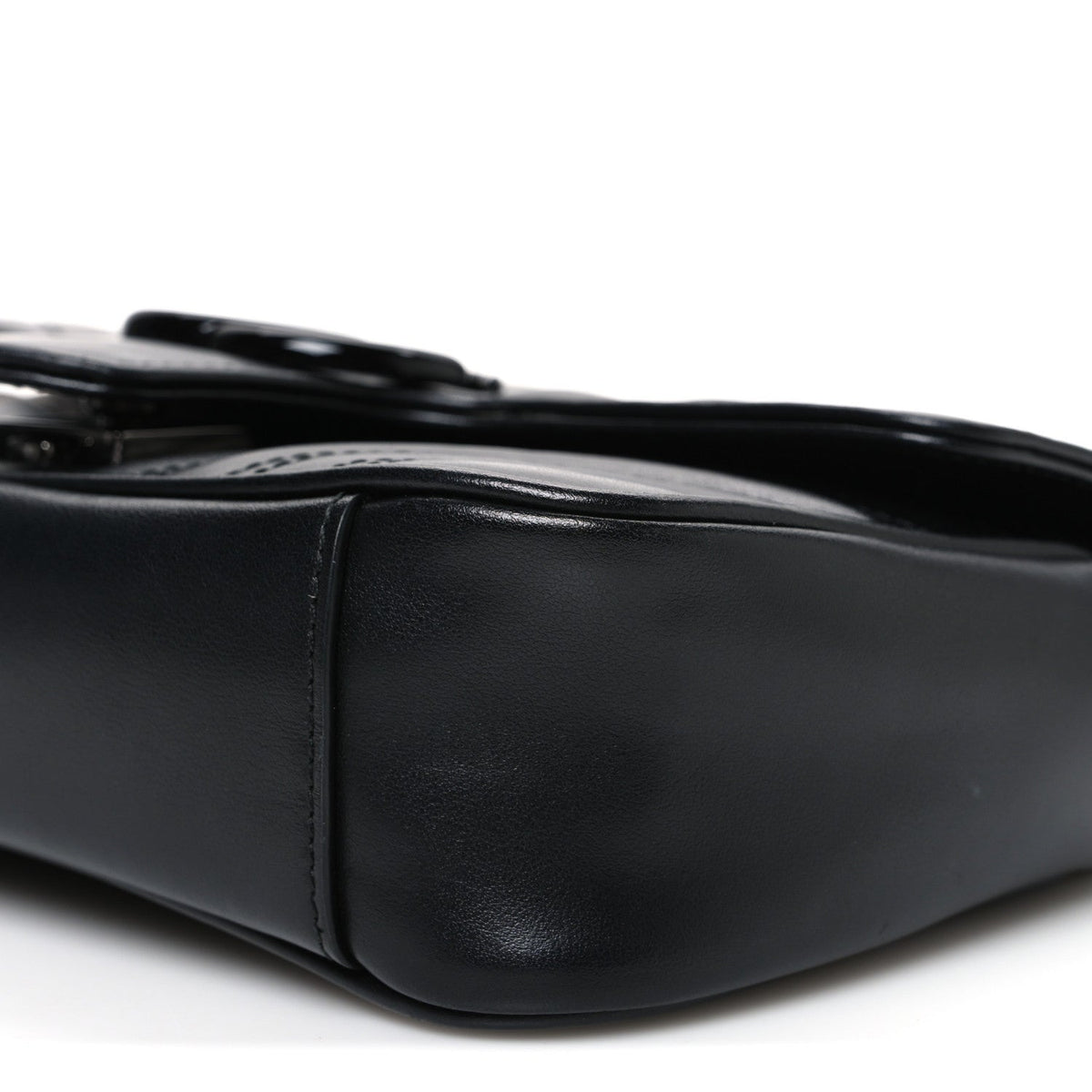Calfskin Matelasse Monochrome Mini GG Marmont Shoulder Bag Black