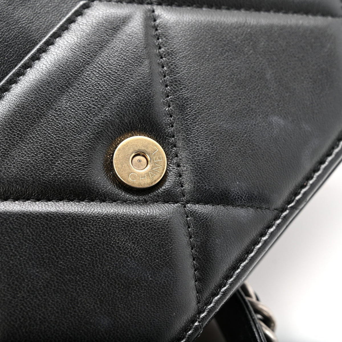 Lambskin Quilted Chanel 19 Wallet On Chain WOC Black