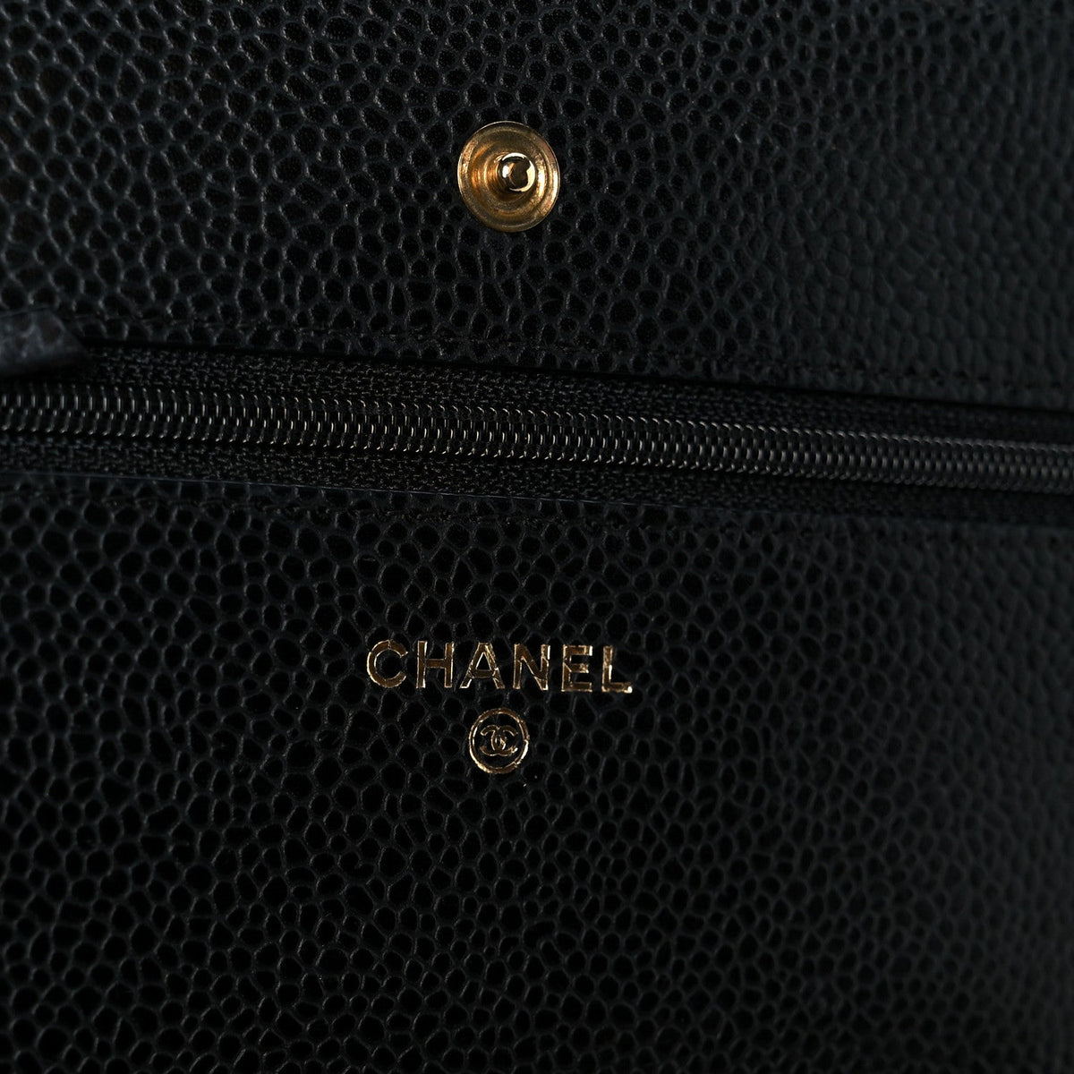 Caviar Quilted Wallet on Chain WOC Black