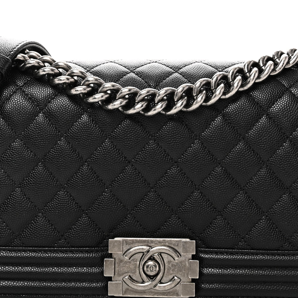 Caviar Quilted Medium Boy Flap Black